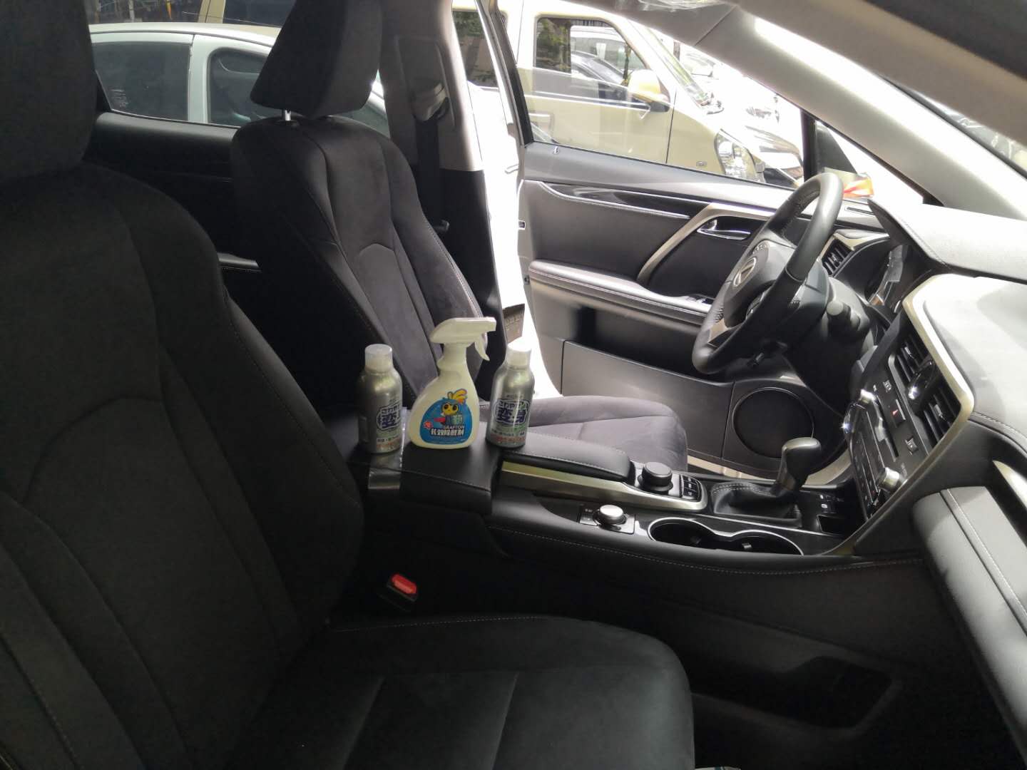 車(chē)內(nèi)治理車(chē)寶配合長(zhǎng)效除醛劑