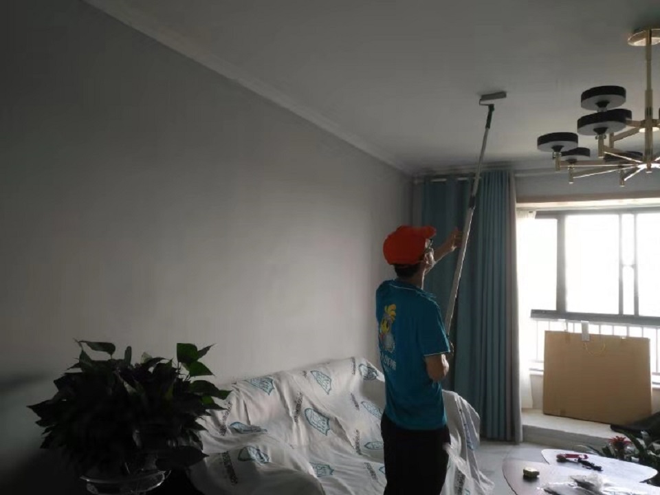 客廳頂面滾筒全方位施工治理 客廳頂面滾筒全方位施工治理