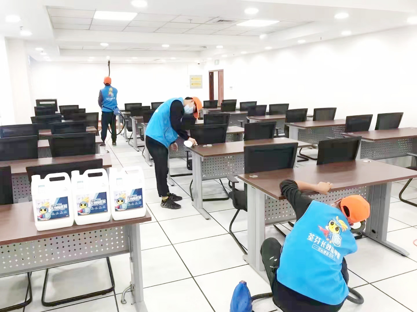 銀行會議室桌椅噴涂治理 銀行會議室桌椅噴涂治理