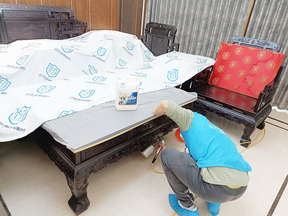 沙發(fā)茶幾底面噴槍精細化施工治理 沙發(fā)茶幾底面噴槍精細化施工治理